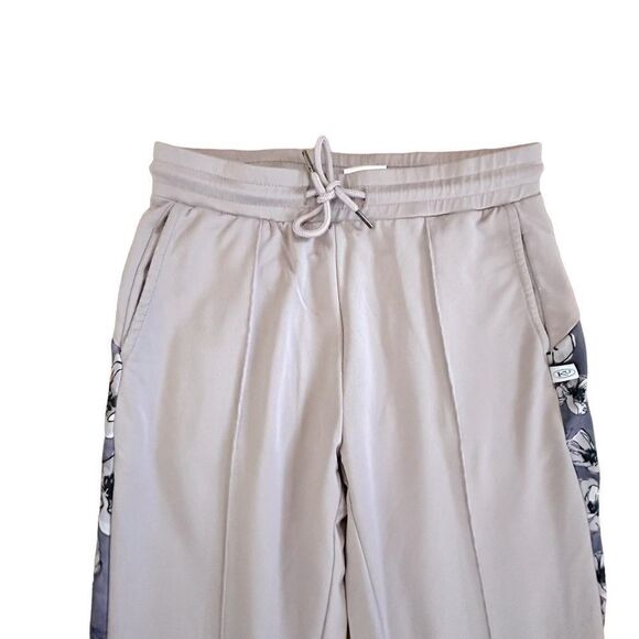 Kay Unger ~ lavender joggers ~ floral print insert on side panel ~ size Small - Picture 6 of 15